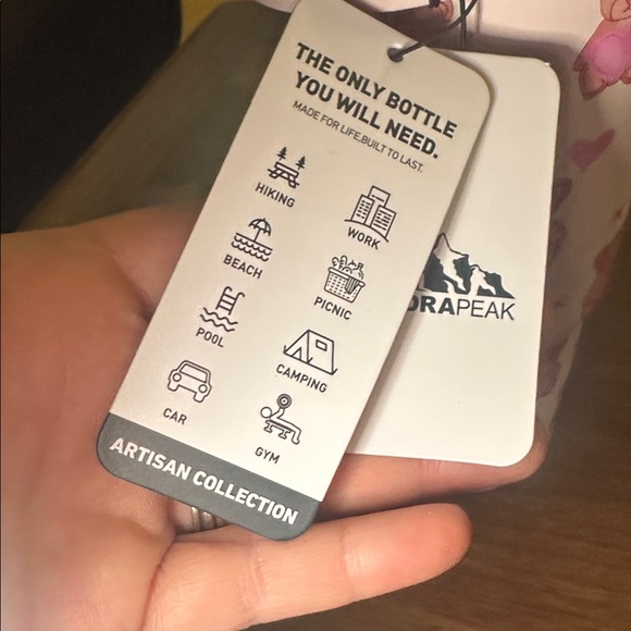 Hydrapeak teddy bear and bow water bottle - Picture 4 of 6